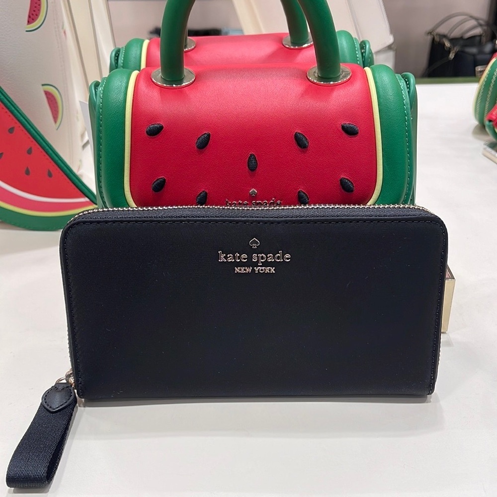 Kate Spade Chelsea Nylon Large Continental Wallet
Color: Black 
NWT